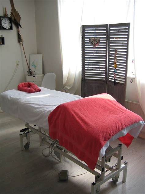 Erotic massage Bergen op Zoom